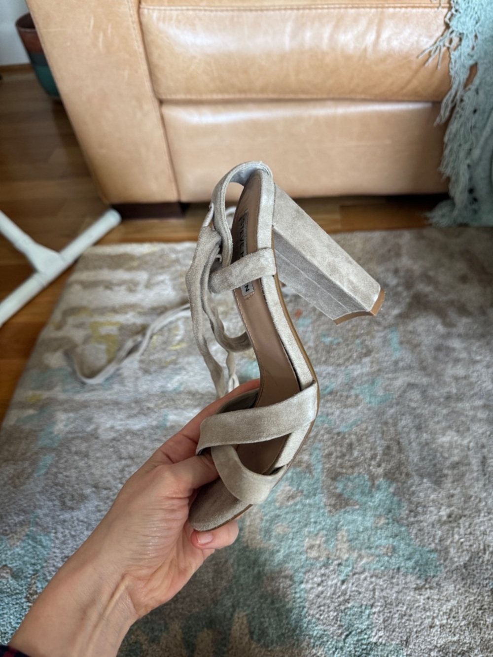 Iconic Steve Madden Taupe MicroSuede Block Heel Lace-Up Sandals